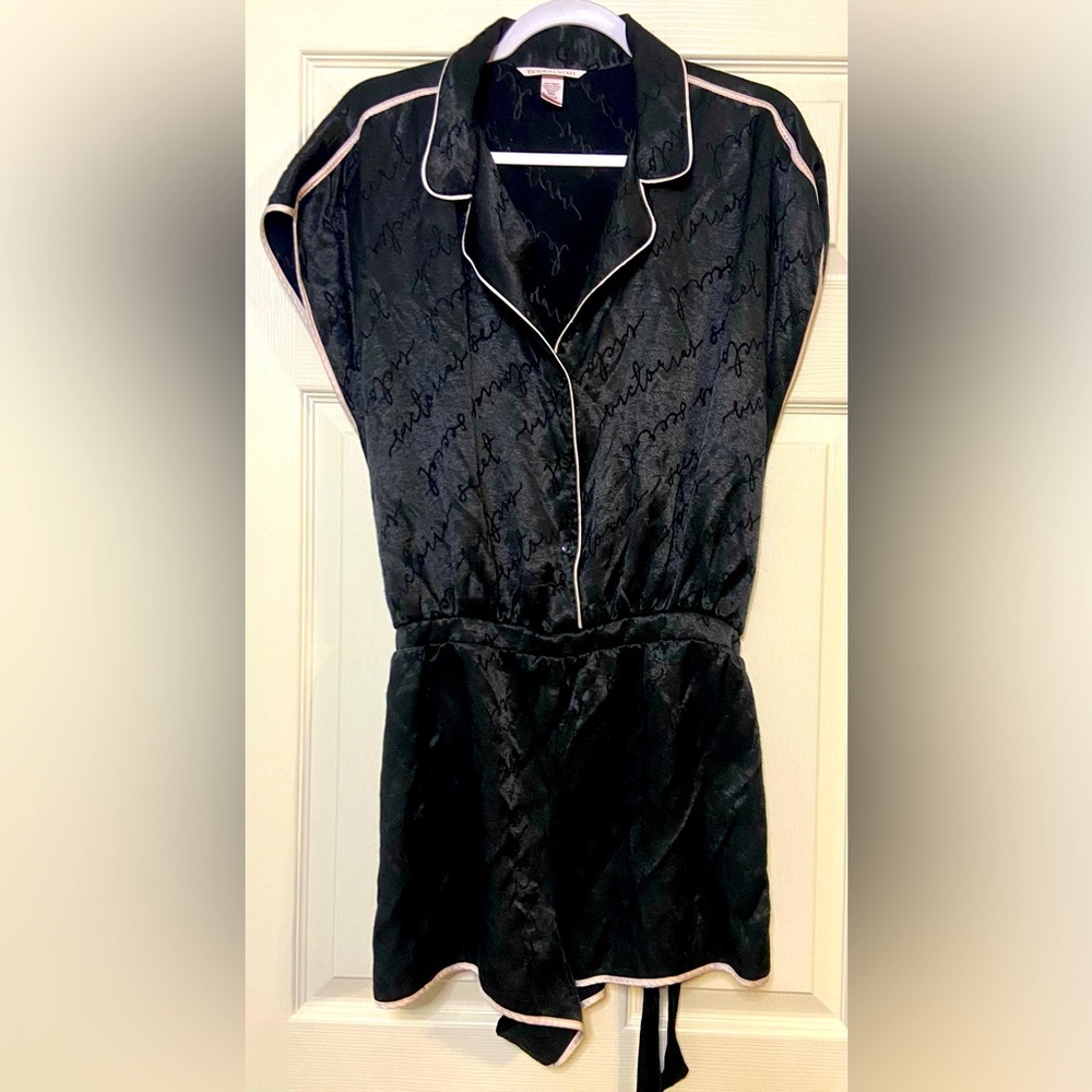Victorias Secret XL Black Pink Satin Sleep Romper Pajama Cap Sleeves Tie Belt